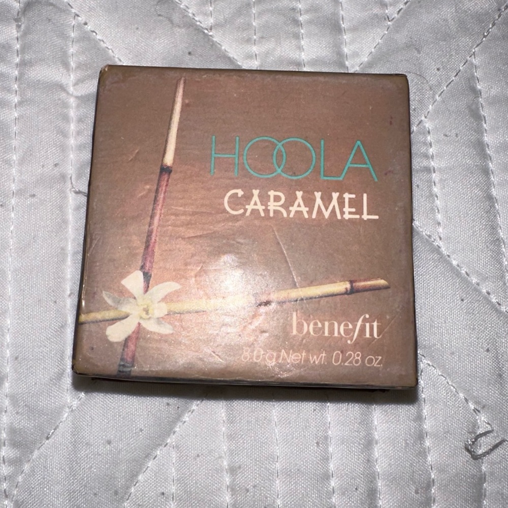 Benefit Hoola Caramel Bronzer